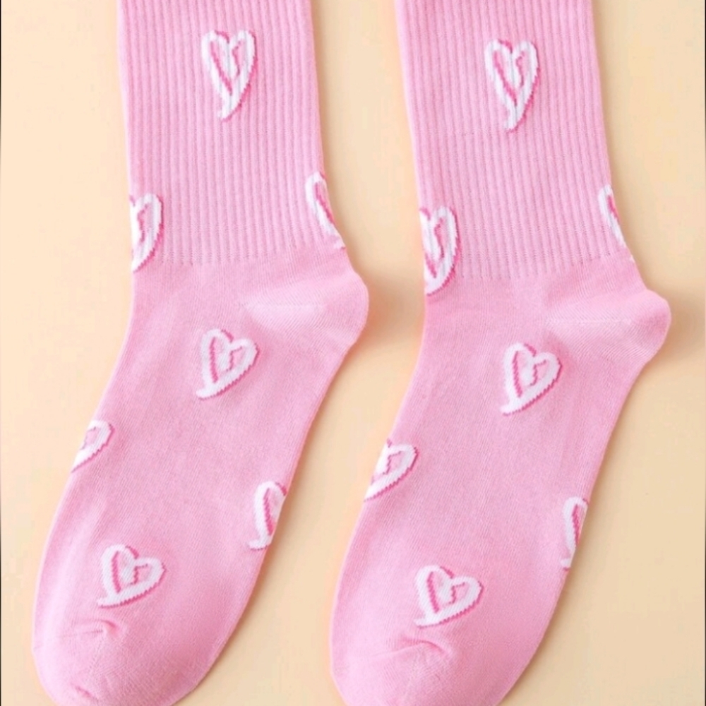 Charming Pink And White Hearts Mid-calf Socks